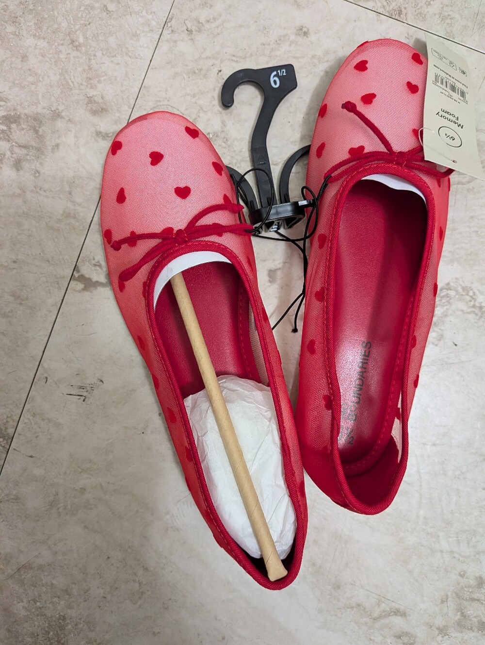 No Boundaries Red Heart-Print Ballet Flat —Size 6.5